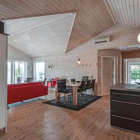 3 Bedroom Amazing In Ebeltoft Holiday home *
